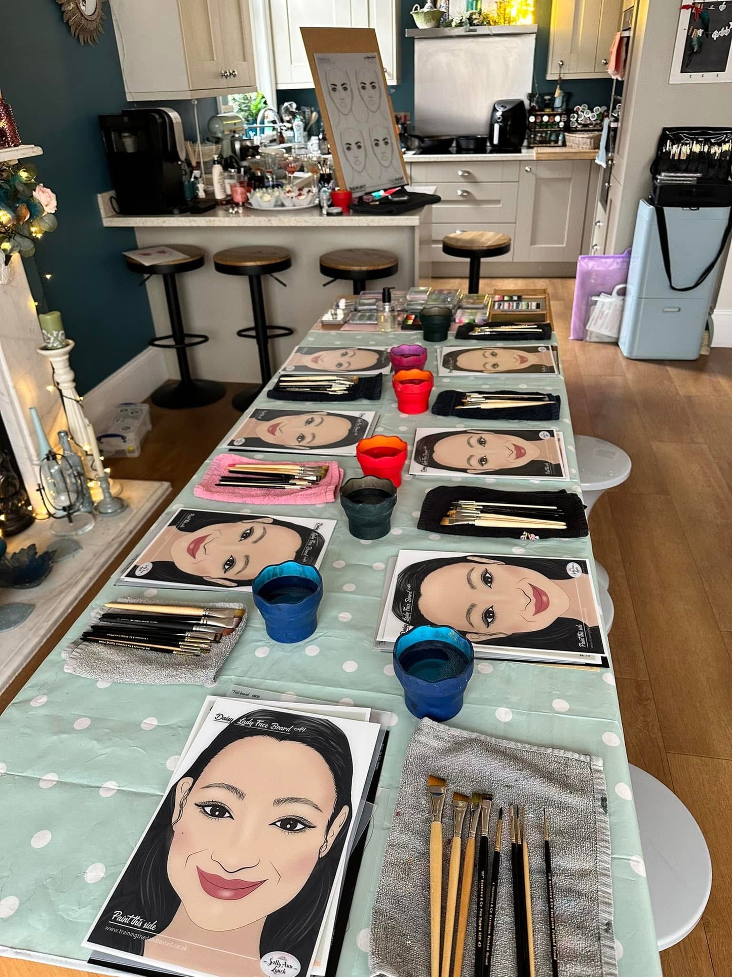 FACE PAINTING TRAINING - ONE TO ONE SESSIONS (Upon Application) Drop me a message or an email